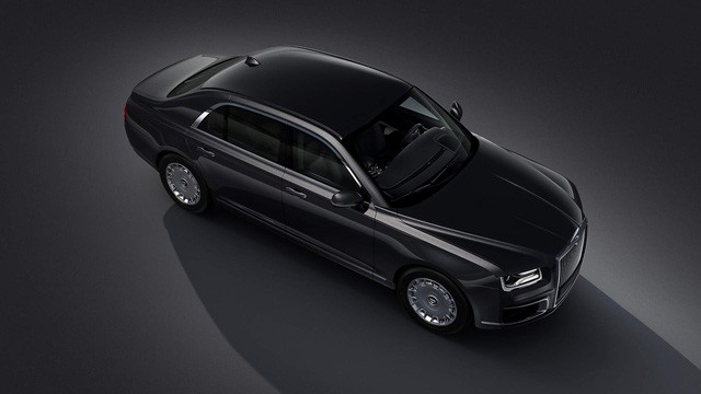 Hãng sản xuất ô tô cho Putin tung xe mới siêu sang như Rolls-Royce - Ảnh 2.