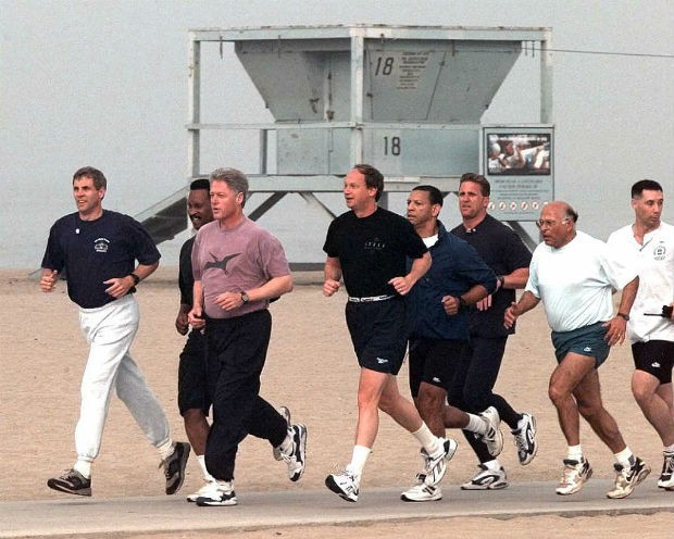 Từ đội siêu mật vụ tháp tùng bà Obama chạy bộ cho tới năng lực bậc nhất của vệ sĩ các đời TT Mỹ - Ảnh 5.