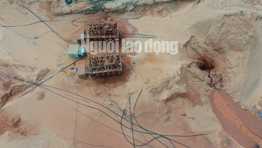 Flycam: Mỏ khai thác titan băm nát bãi biển Bình Thuận - Ảnh 8.