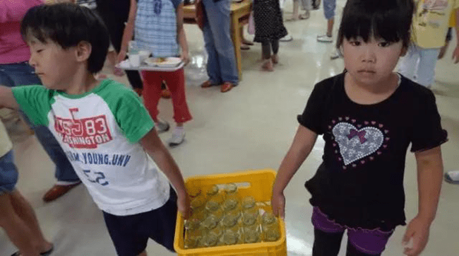 Chuyện giáo dục ở Nhật Bản: Chỉ một bữa trưa của học sinh tiểu học đã cho thấy người Nhật bỏ xa thế giới ở lĩnh vực trồng người như thế nào - Ảnh 19. Chuyện giáo dục ở Nhật Bản: Chỉ một bữa trưa của học sinh tiểu học đã cho thấy người Nhật bỏ xa thế giới ở lĩnh vực trồng người như thế nào - Ảnh 19.
