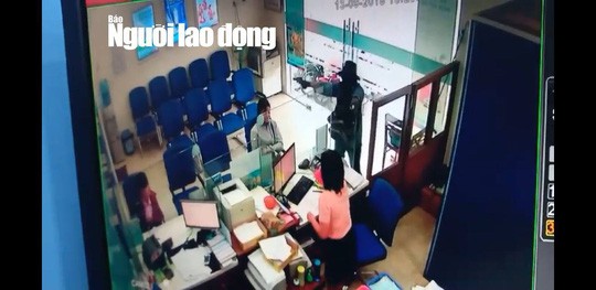 Công an Tiền Giang tung lực lượng truy bắt tên cướp ngân hàng - Ảnh 2.