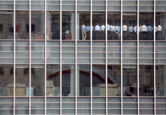 Chuyện gì xảy ra trong văn phòng Lehman Brothers ở Anh sát ngày phá sản? - Ảnh 1.