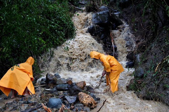 Bão Mangkhut: Philippines tan hoang, 2 nhà máy hạt nhân Trung Quốc “vào tầm ngắm” - Ảnh 4.