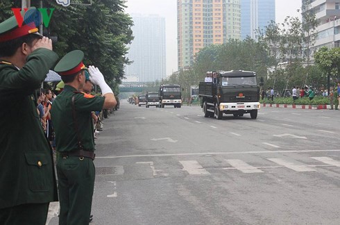 Trực tiếp: Đưa linh cữu Chủ tịch nước Trần Đại Quang về quê nhà - Ảnh 12.