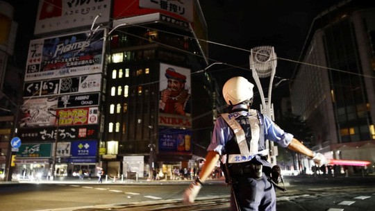 Nhật Bản: Động đất mạnh, hàng trăm cuộc gọi báo người mất tích - Ảnh 2.