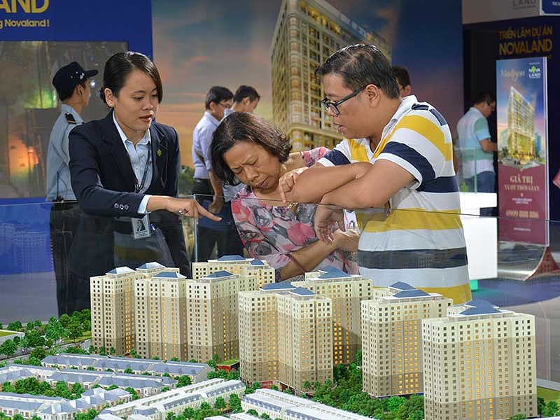 ví như thuế cứ liên tục nâng cao thì giấc mơ có nhà để ở của người dân ngày càng xa vời. Ảnh: QUANG HUY