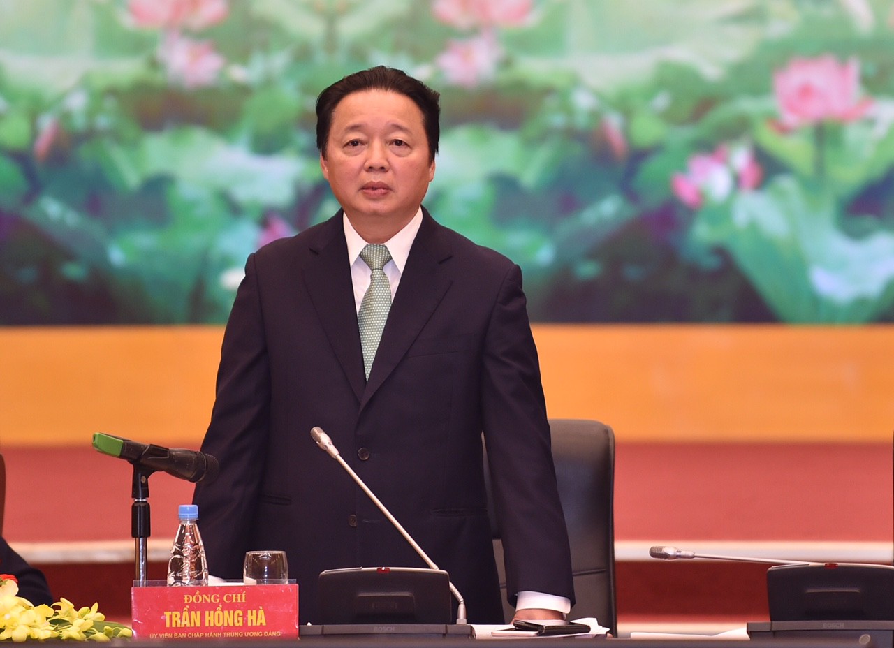 Bộ trưởng Trần Hồng Hà yêu cầu tập trung tìm lời giải đáp cho những câu hỏi lớn đang đặt ra đối với ngành TN&MT. Ảnh: VGP/ Nhật Bắc
