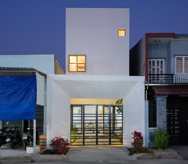 Ngôi nhà Up2green nổi bật mang mặt tiền cực kỳ khác lạ, không giống bất kỳ ngôi nhà nào cộng khu phố.