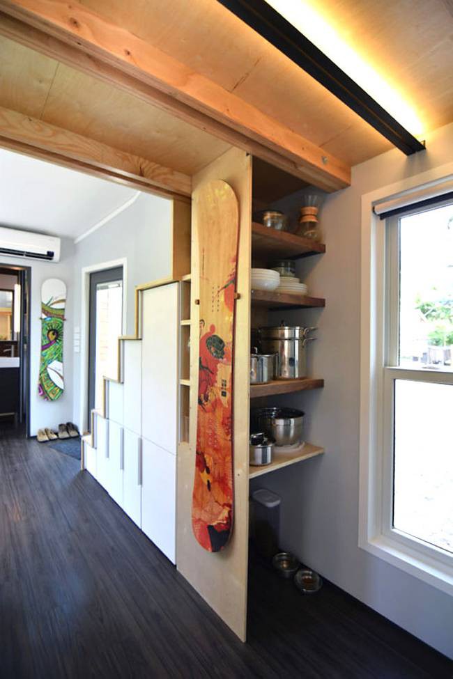 Cặp vợ chồng trẻ sống tha hồ và tiện nghi trong ngôi nhà 18m2 - Ảnh 11.