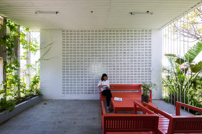 Hàng vạn dân văn phòng sẽ mơ ước được khiến việc trong resort ngập cây xanh này - Ảnh 19. Hàng vạn dân văn phòng sẽ mơ ước được làm việc trong resort ngập cây xanh này - Ảnh 19.