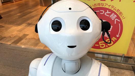 
Robot Pepper có khả năng đọc các cảm xúc và tương tác với con người. (Ảnh: Internet)
