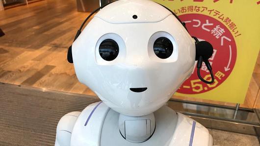 Robot Pepper có khả năng đọc các cảm xúc và tương tác với con người. (Ảnh: Internet)