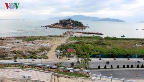 Khánh Hòa: Thu hồi đất 2 dự án lấn vịnh Nha Trang - Ảnh 1.