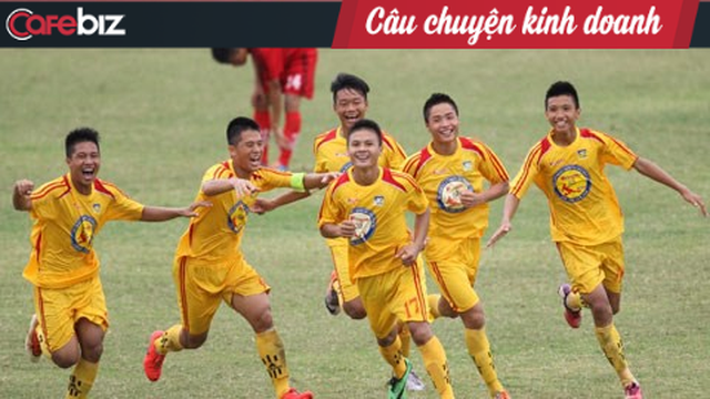 1 năm thành công của bóng đá Việt Nam: Cảm ơn các ông bầu, cảm ơn những lò đào tạo trẻ! - Ảnh 1.