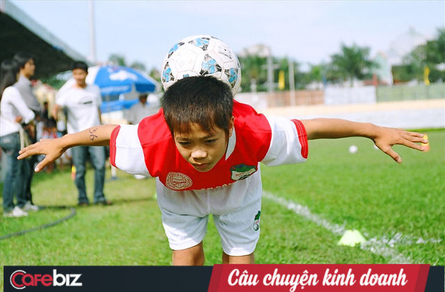 1 năm thành công của bóng đá Việt Nam: Cảm ơn các ông bầu, cảm ơn những lò đào tạo trẻ! - Ảnh 2.