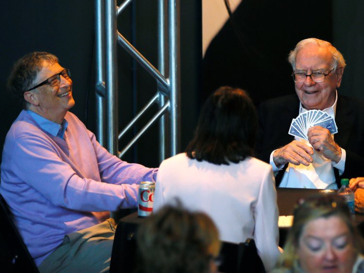 Warren Buffett và Bill Gates cùng đồng ý rằng từ bỏ thói quen vô bổ này sẽ giúp bạn thay đổi cuộc đời, đạt được thành công vang dội - Ảnh 2. Warren Buffett và Bill Gates cùng đồng ý rằng từ bỏ thói quen vô bổ này sẽ giúp bạn thay đổi cuộc đời, đạt được thành công vang dội - Ảnh 2.