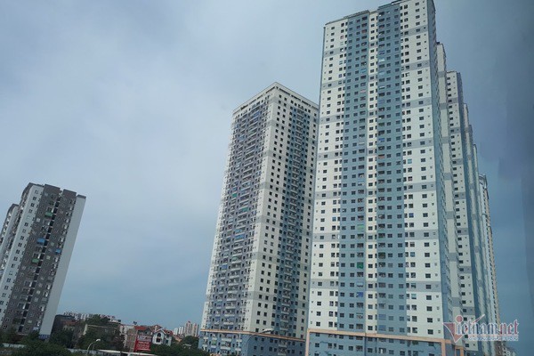 Dời đại học lấy đất xây chung cư, Hà Nội nghẹt thở cao ốc - Ảnh 2.
