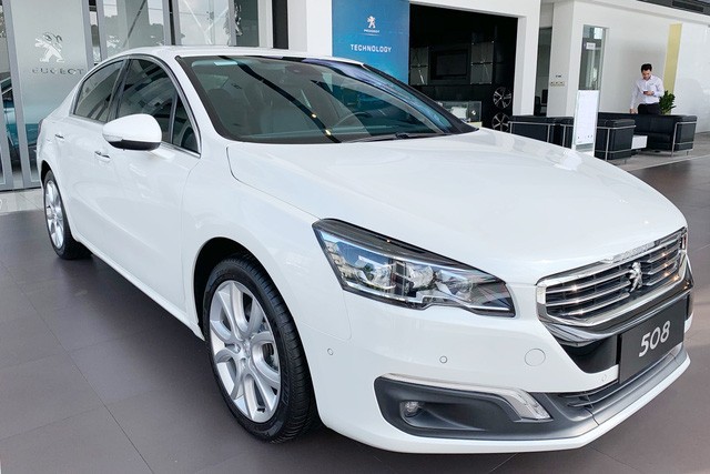 Đẩy hàng tồn, Peugeot 508 giảm giá kỷ lục, xuống nước trước Toyota Camry và Honda Accord mới - Ảnh 1.