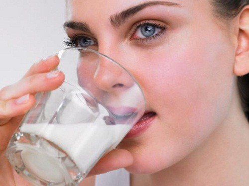 Sữa rất tốt nhưng không phải ai cũng uống được, đặc biệt là 6 đối tượng này - Ảnh 1.