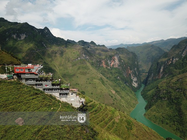 Bà chủ Mã Pì Lèng Panorama: Nếu như công trình bị thu hồi, tôi chỉ còn nước nhảy xuống sông Nho Quế - Ảnh 2.