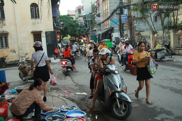 Một tháng sau khi Rạng Đông chìm trong “biển lửa” và rò rỉ thuỷ ngân, cư dân Hạ Đình giờ ra sao? - Ảnh 8.