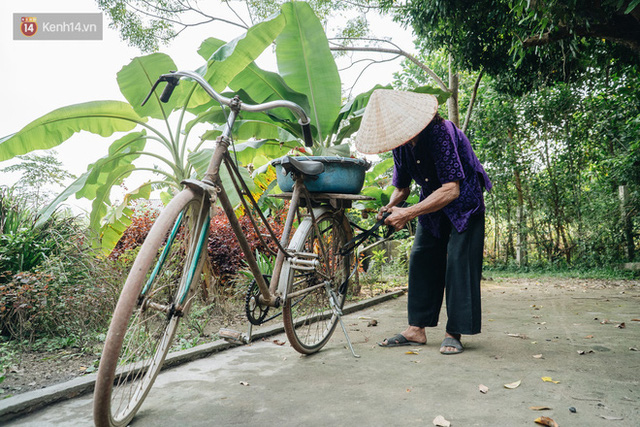 Cuộc sống lạc quan, tự tại của cụ bà đạp xe lên ủy ban xã xin ra khỏi hộ nghèo: 11 đứa con mà tui chưa phải phiền đến đứa mô - Ảnh 11.