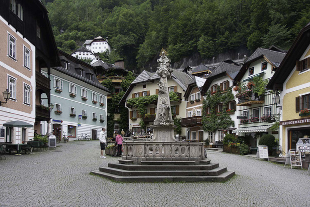 Trước vụ cháy ngày hôm nay, Hallstatt (Áo) được biết đến là thị trấn cổ nghìn năm với những hình ảnh đẹp mê ảo - Ảnh 14.