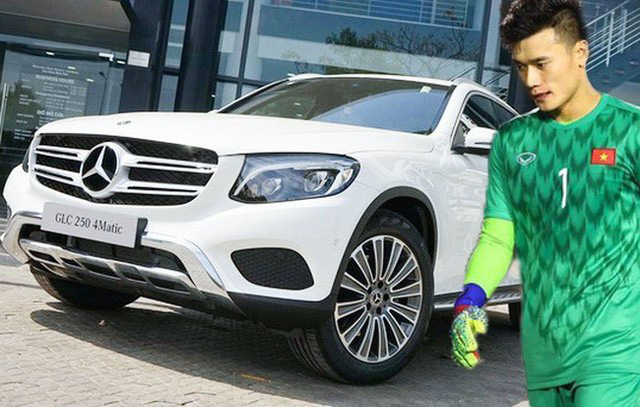 Thú chơi xe sang của đại gia tặng Mercedes-Benz cho thủ môn Bùi Tiến Dũng - Ảnh 1.