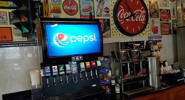 Chiến thuật ‘0 đồng’ giúp Coca Cola và Pepsi thu cả tỷ USD nhờ khiến các cửa hàng nhập duy nhất sản phẩm của mình về bán: Bữa ăn miễn phí chỉ có trong bẫy chuột! - Ảnh 3.