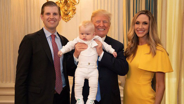 Cháu út của Tổng thống Trump gây sốt trên mạng với vẻ ngoài và thần thái không thể xem thường được - Ảnh 5.