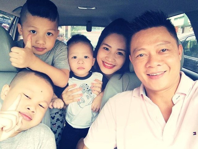 MC Quang Minh “Chúng tôi là chiến sĩ”: Trên sóng truyền hình thì tếu táo nhưng ở nhà lại là ông bố vừa nghiêm khắc vừa ngọt ngào - Ảnh 1.