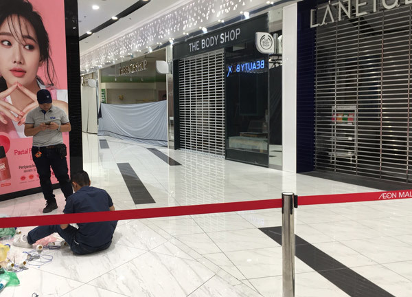 Thất vọng Aeon Mall Hà Đông, khai trương rồi hàng đóng cửa im lìm - Ảnh 2.