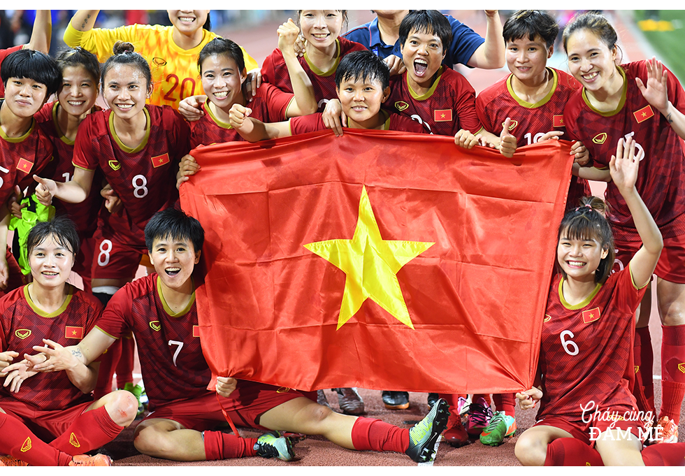 Tuyết Dung - cô gái “vàng” ôm giấc mơ World Cup của tuyển nữ Việt Nam: “Đã lên sân là chiến đấu quên mình rồi!” - Ảnh 7.