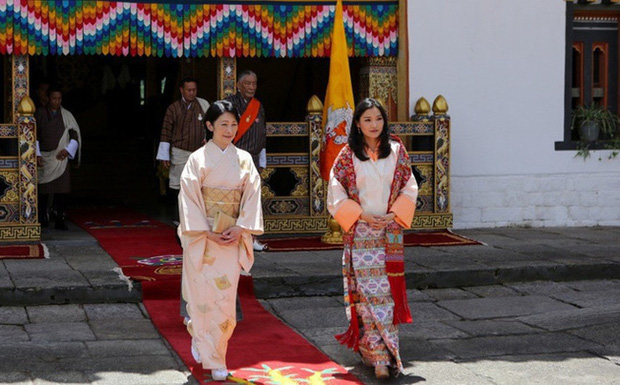 Năm 2019 lên hương của Hoàng hậu Bhutan khiến cộng đồng mạng thế giới phải chao đảo - Ảnh 1.