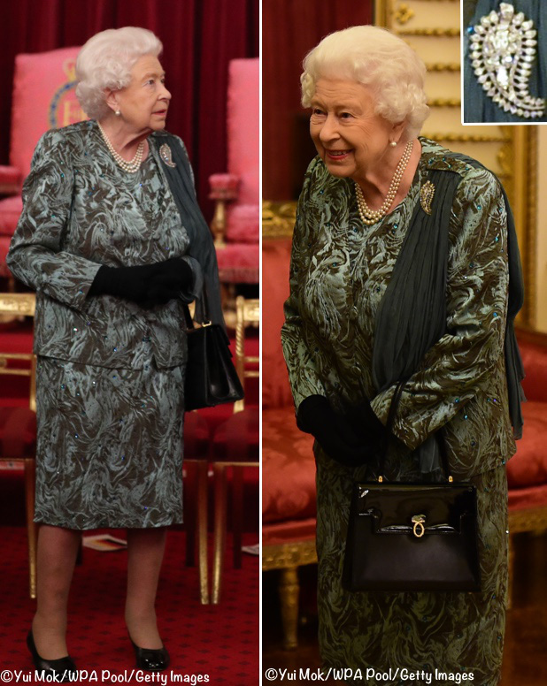 Diện váy 30 triệu đồng, Công nương Kate “cân” cả Hoàng gia Anh, đọ sắc với Đệ nhất phu nhân Mỹ - Ảnh 4.