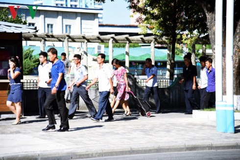 Lặng nhìn cuộc sống thường ngày ở thủ đô Bình Nhưỡng (Triều Tiên) - Ảnh 3.