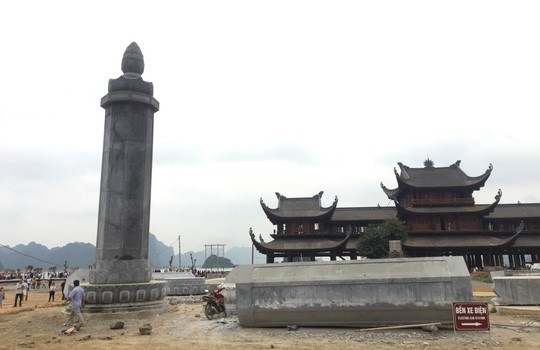 Cận cảnh ngôi chùa lớn nhất thế giới ở Vịnh Hạ Long trên cạn - Ảnh 11.