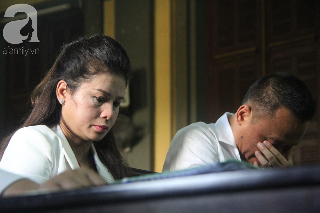 Bà Thảo lớn tiếng với ông Vũ: Anh không được sỉ nhục tôi, 20 năm nay tôi không nói vì muốn giữ hình ảnh của anh với các con - Ảnh 9. Bà Thảo lớn tiếng với ông Vũ: Anh không được sỉ nhục tôi, 20 năm nay tôi không nói vì muốn giữ hình ảnh của anh với các con - Ảnh 9.