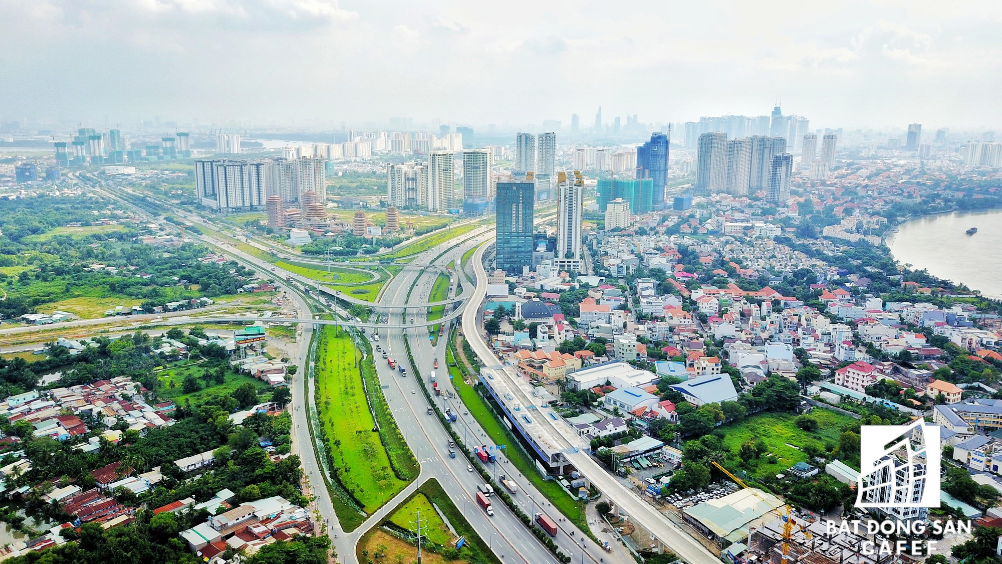 Thủ tướng yêu cầu Tp.HCM phải đẩy nhanh tiến độ hàng loạt dự án giao thông lớn - Ảnh 1. Thủ tướng yêu cầu Tp.HCM phải đẩy nhanh tiến độ hàng loạt dự án giao thông lớn - Ảnh 1.