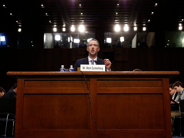 Hôm nay Facebook tròn 15 tuổi, cùng nhìn lại hành trình khó tin của Mark Zuckerberg: Từ cậu sinh viên bỏ học đến tỷ phú sở hữu MXH ‘đông dân’ nhất hành tinh - Ảnh 7.