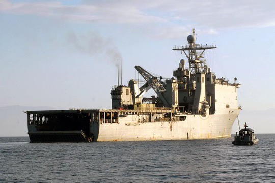  Chiến hạm Mỹ bị cách ly trên biển vì virus hiếm  - Ảnh 1.