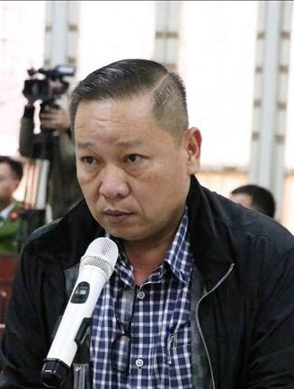  Khởi tố người từng tặng xe cho Thành ủy Đà Nẵng để ông Nguyễn Xuân Anh sử dụng - Ảnh 1.