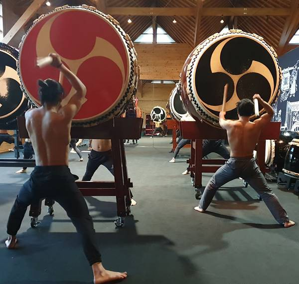 Có gì ở ngôi làng Nhật Bản nơi tỉ lệ chọi còn khó nhằn hơn cả ĐH Harvard: Rèn luyện khắc khổ như samurai, tất cả để giữ hồn cho tiếng trống thiêng liêng này! - Ảnh 4.