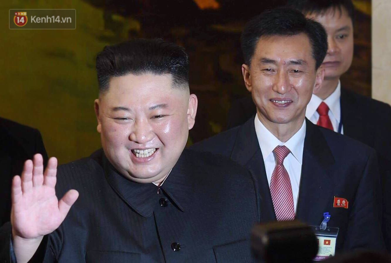 Chuyện ít biết về phiên dịch viên Triều Tiên phanh gấp cạnh Chủ tịch Kim Jong-un: Cựu sinh viên khoa tiếng Việt trường ĐH Tổng hợp Hà Nội - Ảnh 5. Chuyện ít biết về phiên dịch viên Triều Tiên phanh gấp cạnh Chủ tịch Kim Jong-un: Cựu sinh viên khoa tiếng Việt trường ĐH Tổng hợp Hà Nội - Ảnh 5.