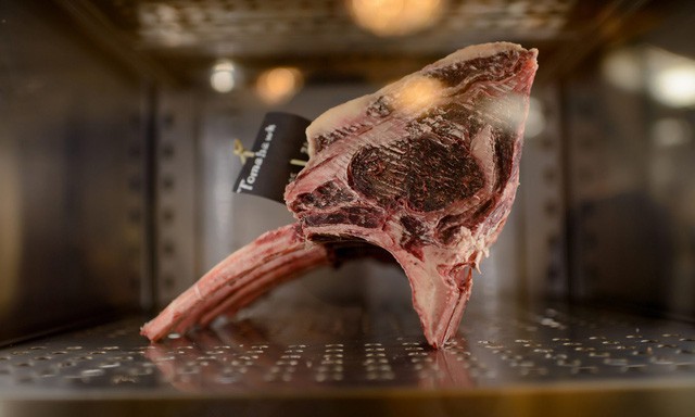 Thịt bò để lâu đến mức lên mốc hóa ra lại là niềm tự hào của nhiều nhà hàng steak nổi tiếng - Ảnh 5.