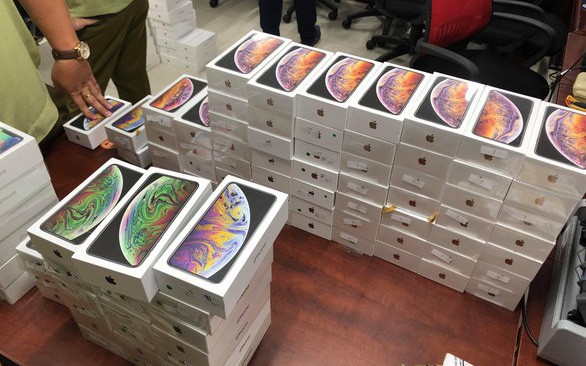 Thu giữ lô hàng Iphone, Ipad nhập lậu trị giá hơn 4 tỉ đồng