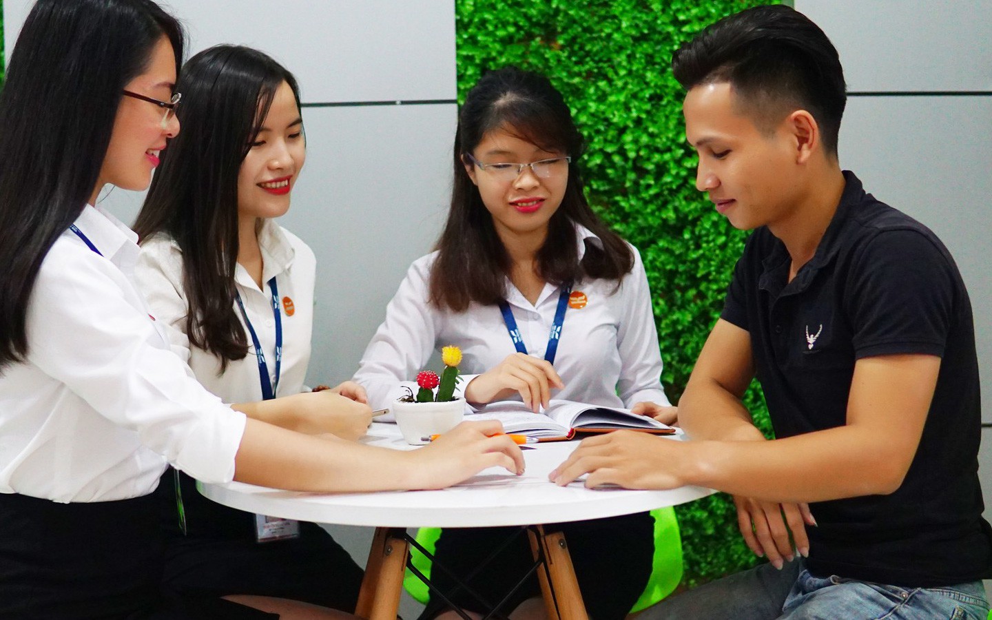 Bài toán của doanh nghiệp BĐS: Vì sao phải chuyên nghiệp hóa bộ phận chăm sóc khách hàng?