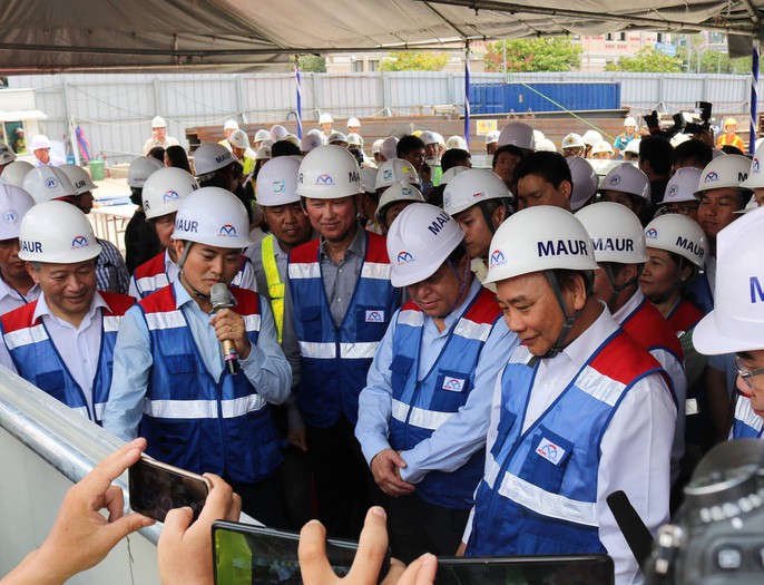 Thủ tướng Nguyễn Xuân Phúc chỉ đạo đảm bảo nguồn lực cho tuyến metro số 1 - Ảnh 3. Thủ tướng Nguyễn Xuân Phúc chỉ đạo đảm bảo nguồn lực cho tuyến metro số 1 - Ảnh 3.