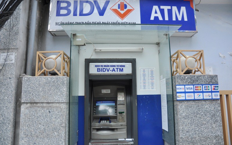Nhiều khách hàng BIDV bỗng dưng mất tiền trong tài khoản dù thẻ ATM nằm im trong ví, ngân hàng nói gì?