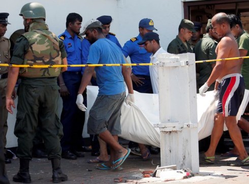 Hiện trường vụ nổ bom kinh hoàng tại Sri Lanka làm 207 người chết - Ảnh 12.